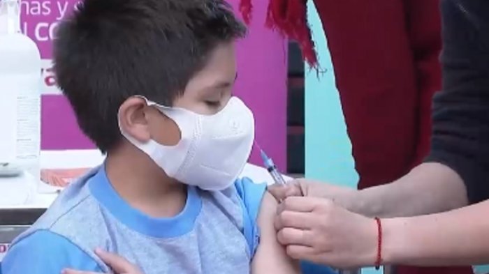 Con permiso de apoderados: Se dio por iniciada vacunación contra el COVID-19 en escolares