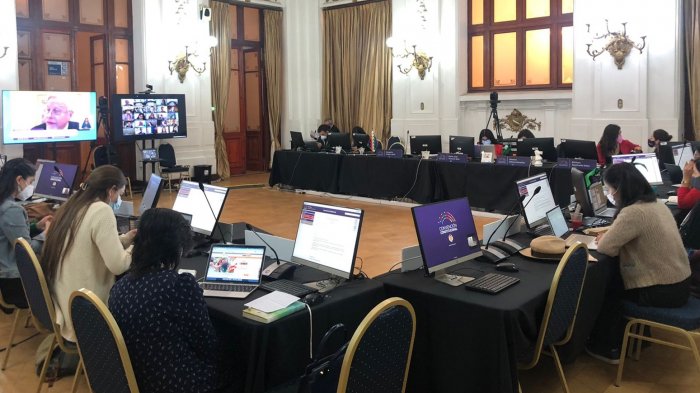 Votación de indicaciones en la CC: Niñas, niños y adolescentes podrán presentar iniciativas populares constituyentes