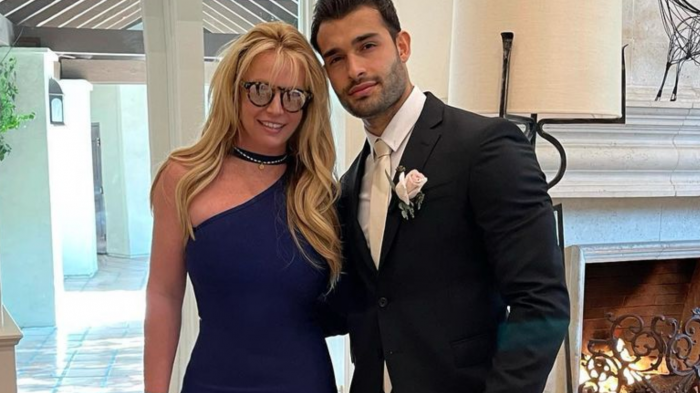 Novio de Britney Spears reaccionó al fin de la tutela a cargo de su padre: 