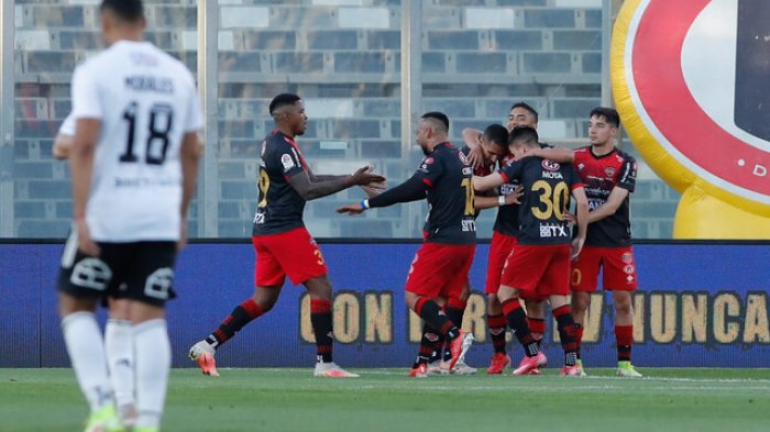 Ñublense derrotó a Colo Colo por la cuenta mínima: Los albos siguen en la punta de la tabla