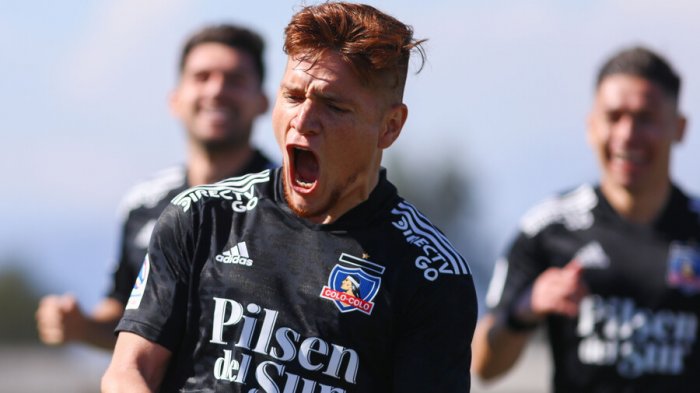 Colo Colo vence a Palestino y recupera la ventaja en lo más alto del Campeonato Nacional