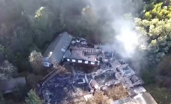 Incendio en hogar Santa Marta: Familias acusan negligencia en tragedia que dejó a 10 adultas mayores fallecidas