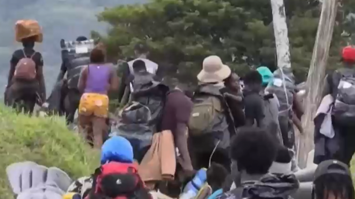 Sacaron a más de 200 niños: Detienen a banda que traficaba personas hacia Estados Unidos y Chile