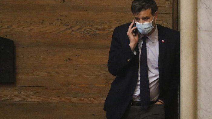 Ministro Ossa dice que “confía” en que el oficialismo respaldará al pdte. Piñera en la acusación constitucional