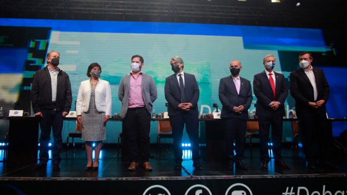 Con especial enfoque en pensiones: Este viernes se realizó el debate presidencial organizado por ARCHI