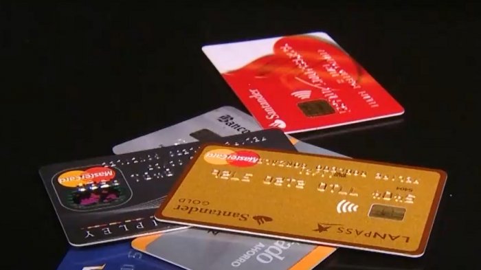 Comprar con tarjetas de crédito será más caro por alza de tasa de interés