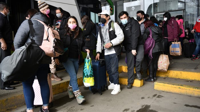 Se acabará el C19: Gobierno flexibiliza protocolos para viajes interregionales