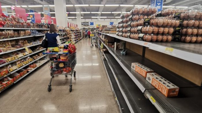Anuncian cierre de 11 supermercados por daños: Este es el listado de los recintos afectados