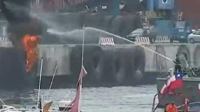 Pescadores protestan en el Puerto de Valparaíso: Denuncian haber recibido disparos de la Armada