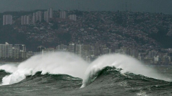 Aviso de marejadas desde el Golfo de Penas hasta Arica: Fenómeno comenzaría este jueves
