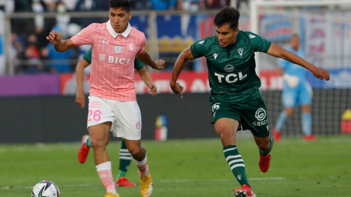 Católica venció a Wanderers en sufrido partido: Lanaro y Zampedri expulsados en la previa del clásico ante Colo Colo