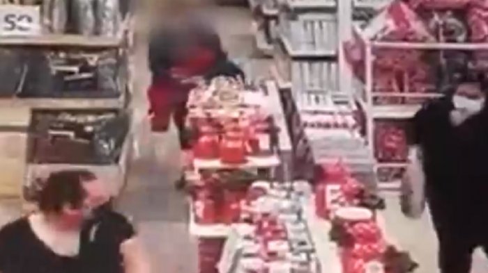 Madre denuncia que mujer intentó secuestrar a su hijo mientras realizaba compras