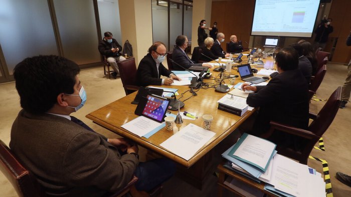 Cuarto retiro: Comisión de Constitución del Senado discute y vota hoy el proyecto