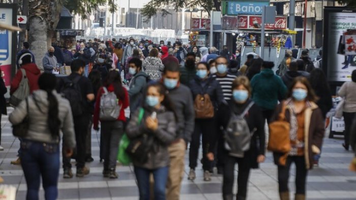 Menor cifra desde que comenzó la pandemia: Desempleo bajó a un 7,8% en la Región Metropolitana