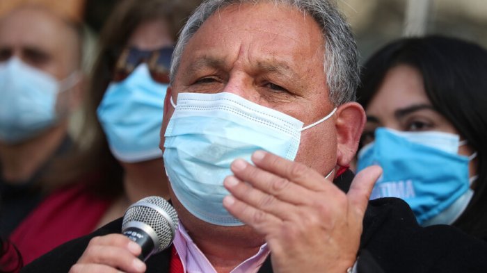 Rodrigo Mundaca pidió al presidente Piñera tomar 