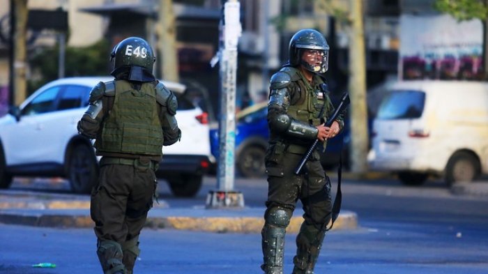 Estallido social: Carabineros que torturaron a menor de edad fueron sentenciados a cuatro años de presidio