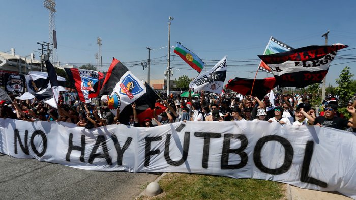 Garra Blanca amenazó con suspender duelo ante Wanderers: 