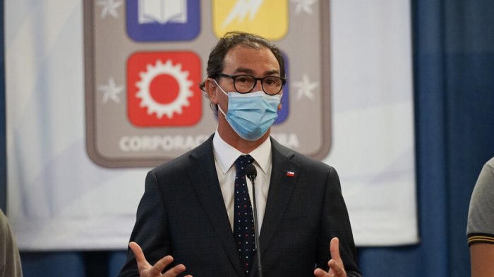 Ministro Figueroa anticipa que el funcionamiento del sistema educativo en 2022 