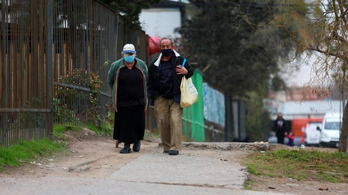 Caminatas diarias: La clave para mantener el estado físico en la tercera edad
