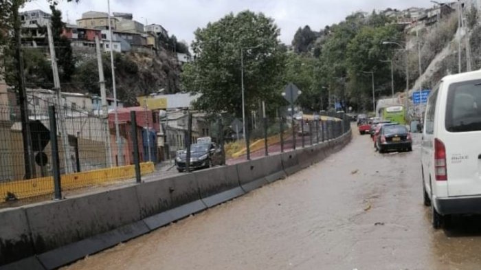 Rotura de matriz en Valparaíso: Corte de agua afectará hasta la madrugada a diversos sectores