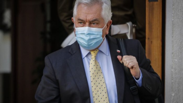 Ministro Paris alertó a comunas en observación por casos COVID-19: 