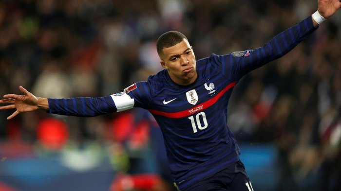 Francia selló su clasificación al Mundial de Qatar con goleada sobre Kazajistán