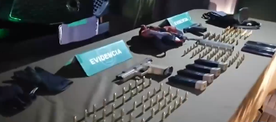 Tenían más de 150 municiones: Pareja fue detenida en Vitacura con un amplio arsenal
