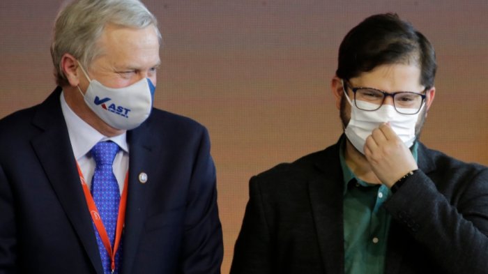 Los gustos artísticos de los candidatos a La Moneda: Silvio Rodríguez es el punto en común entre Boric y Kast