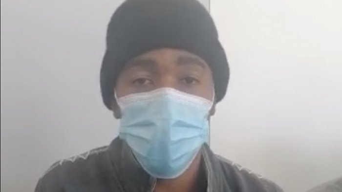 Haitiano varado en aeropuerto de Santiago pide ayuda: 