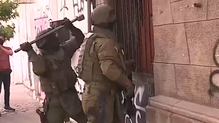 Desproporcionado e intervencionismo electoral: Las reacciones por allanamiento policial a sede del Partido Comunes