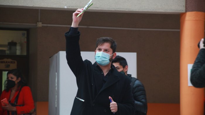Gabriel Boric lidera las preferencias en el extranjero: Se impuso ampliamente en países de Europa