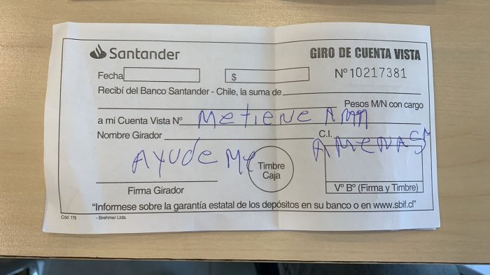 Fue secuestrado y obligado a cobrar $40 millones en el banco: Pidió ayuda en papel entregado a ejecutiva