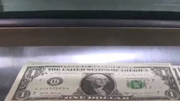 Consejos para comprar pasajes con dólares: Divisa cerró en $815