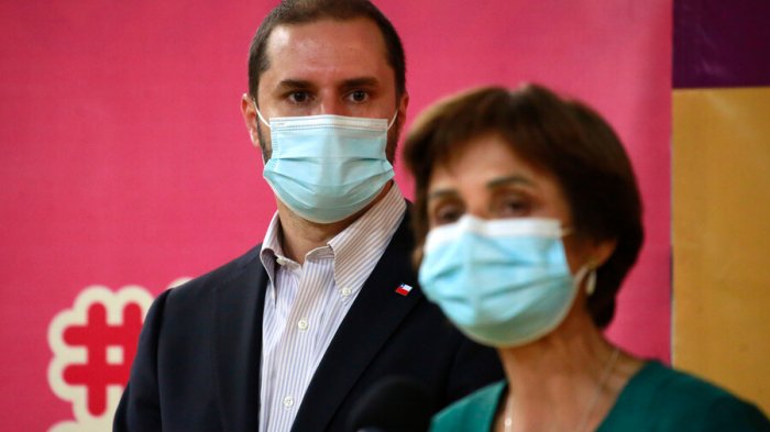 Ministro Jaime Bellolio aclaró si Paula Daza continúa en el gobierno tras posibles colaboraciones a campañas