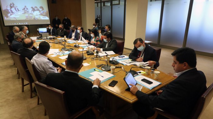 Cuarto retiro: Comisión Mixta sesionó este lunes, pero no alcanzó a discutir todas las indicaciones