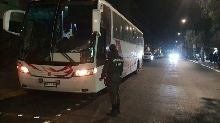 Aduana sanitaria: 26 pasajeros de bus interurbano fueron detenidos por portar PCR falsificado