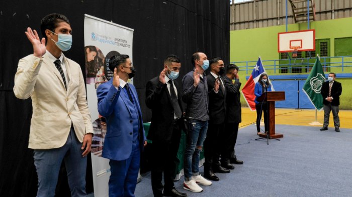 Cárcel de Valparaíso: Internos privados de libertad lograron titularse en la Universidad de Playa Ancha