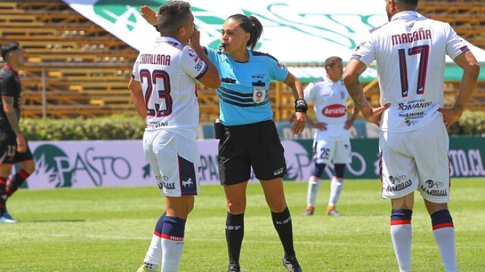 Histórica: María Belén Carvajal será la primera árbitra que dirigirá un partido de la Primera División de Chile