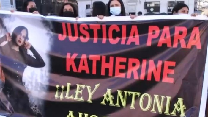 Acusan a ex pareja por suicidio de modelo tras agresiones físicas y psicológicas