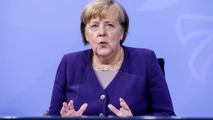 Acompañada de Punk Rock: Así fue el último discurso de Angela Merkel