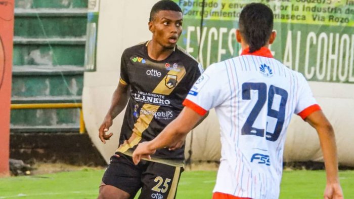 Escándalo en Colombia: Club ascendió tras anotar un gol sin recibir marca de sus rivales