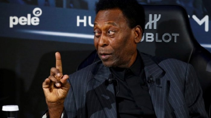 Pelé fue hospitalizado nuevamente para continuar con tratamiento de quimioterapia