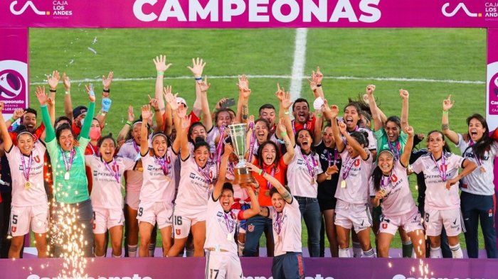 La U derrotó a Santiago Morning y alzó el título del Torneo Nacional Femenino 2021