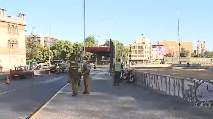 Motorista murió tras grave accidente en centro de Santiago