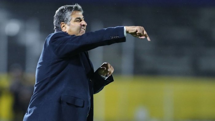 Pocos títulos y hermano de una leyenda en Colombia: ¿Quién es Santiago Escobar? El nuevo DT de la U