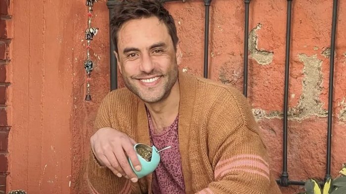 Álvaro Gómez relata incómodo momento vivido por un orzuelo: “Era enorme como una pelota de tenis”