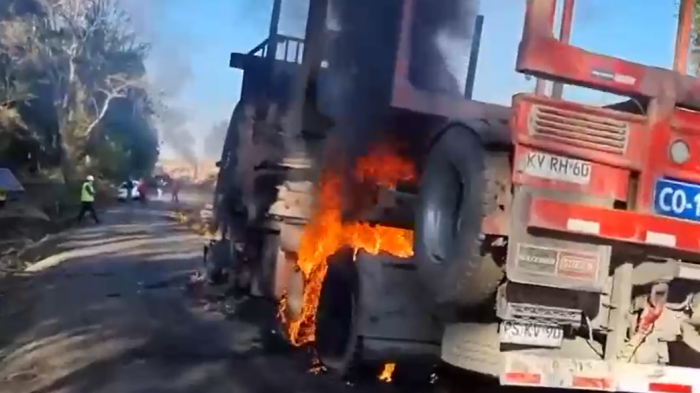 Hasta presidio perpetuo: Despachan Ley Juan Barrios que aumenta sanciones por quema de camiones