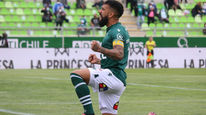 Llegó el primero: La U confirma a Ronnie Fernández como el primer refuerzo para el 2022