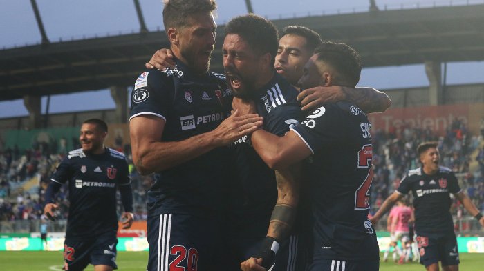 Azul Azul descartó irregularidades en la U por dobles contratos: 