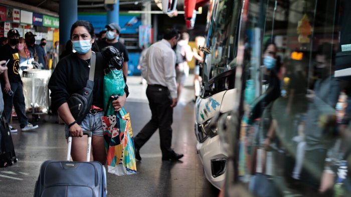 220 mil personas saldrán este fin de semana desde terminales de buses de la RM